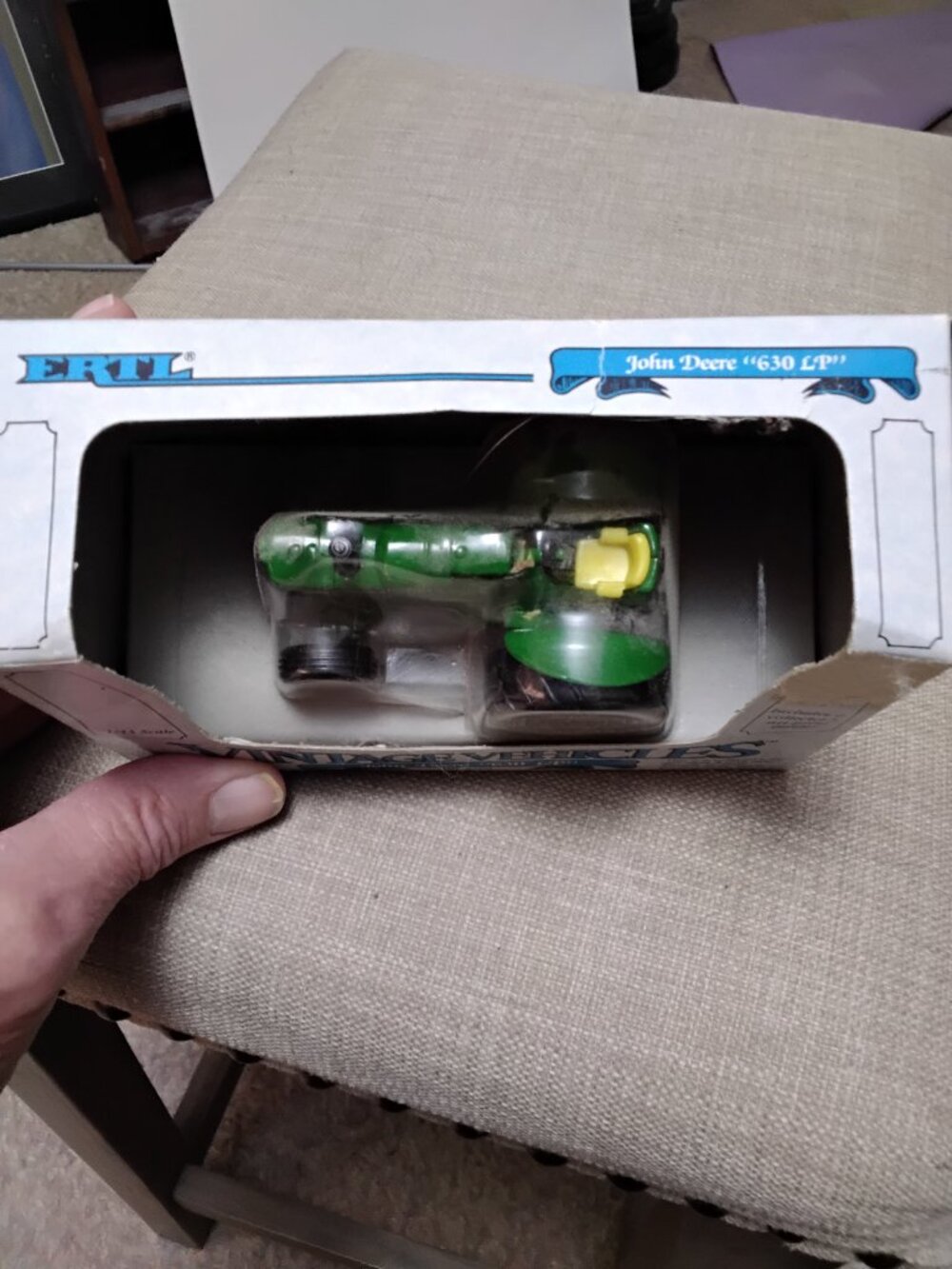 NIB Vintage ERTL 1/43 John Deere 630 LP Tractor - Vintage Vehicles Series (1989) - Picture 4 of 8
